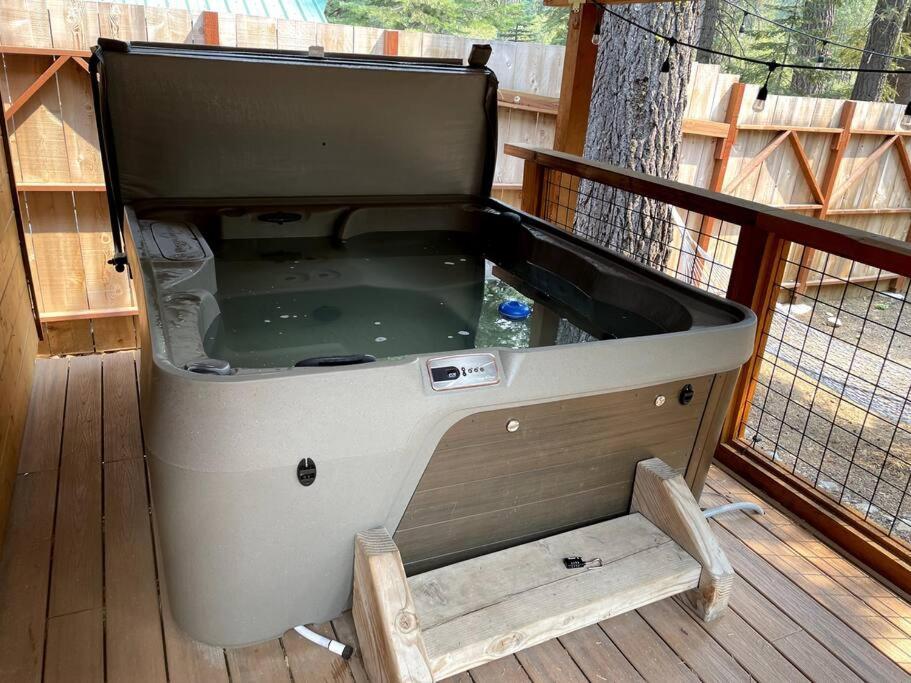 Familyfuncabin * Tahoma