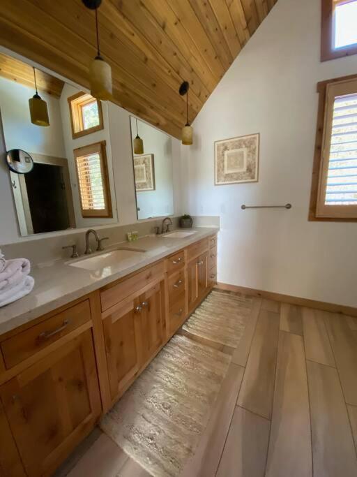 Familyfuncabin
